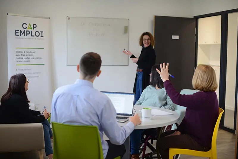 Accès à l'emploi et recrutement